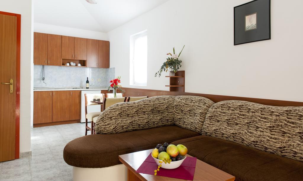 Htp Velika Plaza Ulcinj Hotel Стая снимка
