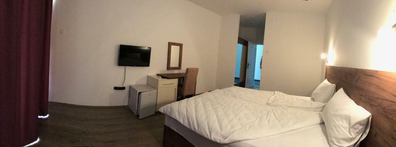 Htp Velika Plaza Ulcinj Hotel Екстериор снимка