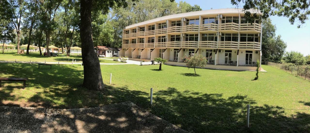 Htp Velika Plaza Ulcinj Hotel Екстериор снимка